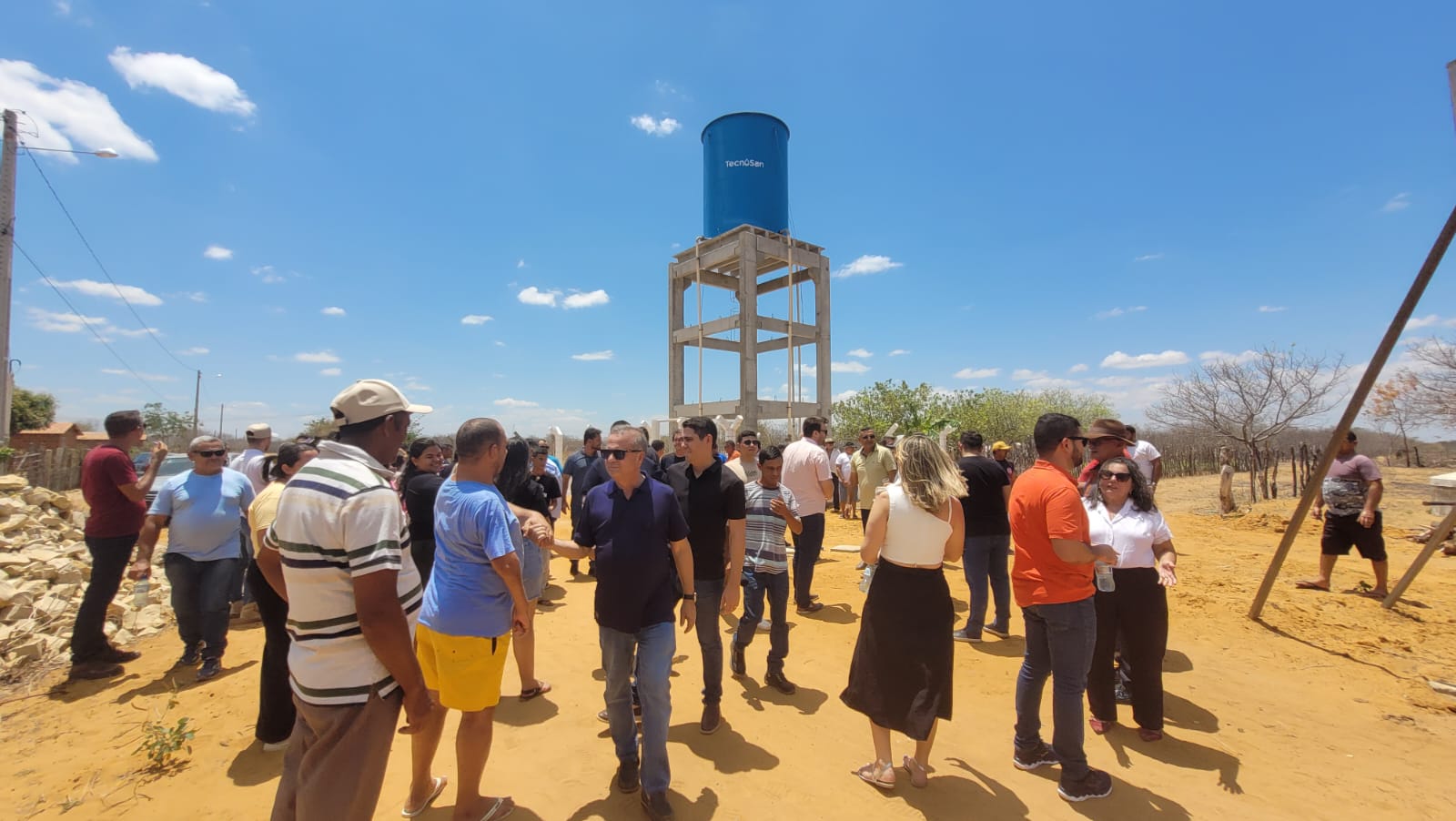 Rogério Marinho inaugura adutora em Upanema