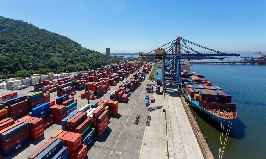 742 municípios brasileiros sentem queda nas exportações para os EUA após tarifaço