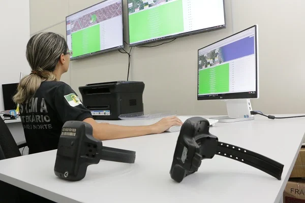 Justiça determina retomada imediata de pregão de tornozeleiras eletrônicas no RN