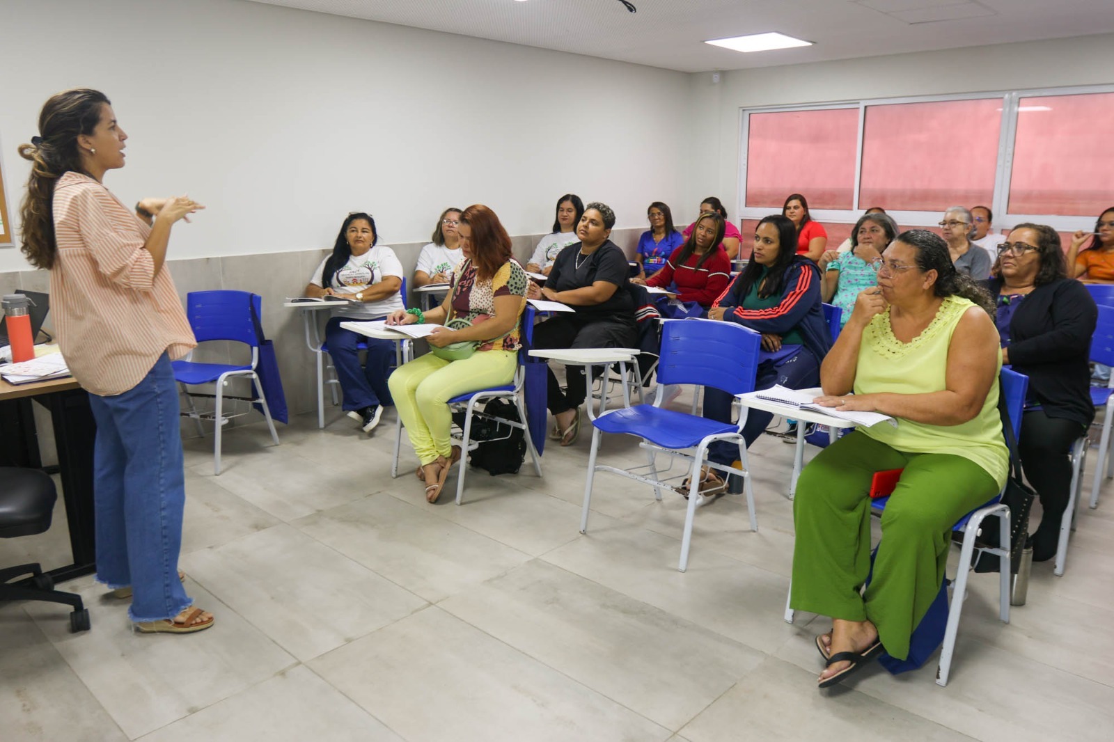 Merendeiras da rede municipal recebem capacitação em parceria com o Senac