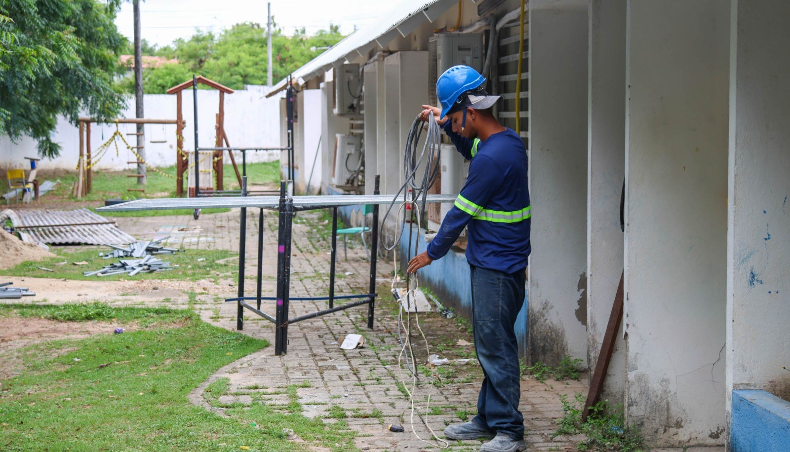 Prefeitura avança com cronograma de manutenção e reparos nas escolas e CMEIs do município