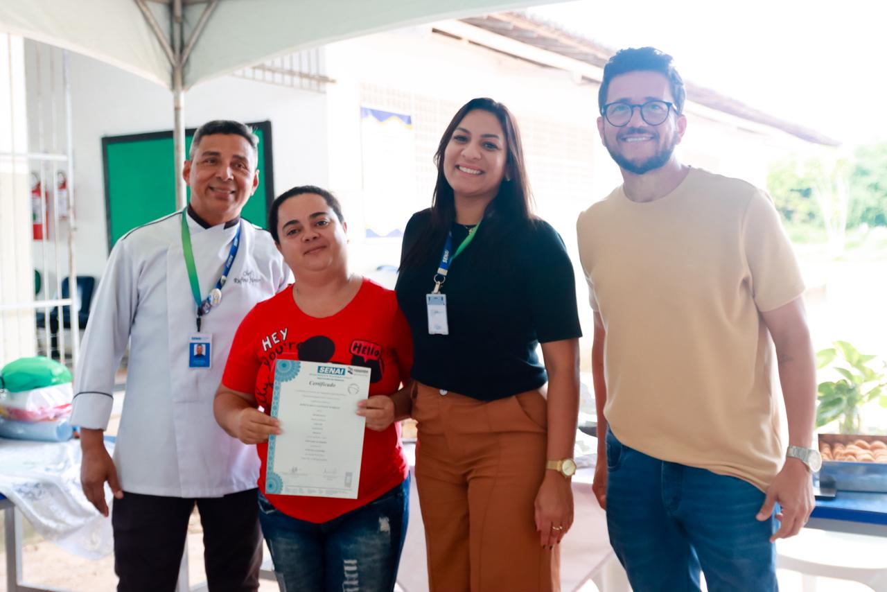 Prefeitura leva qualificação profissional a moradores do Minha Casa, Minha Vida